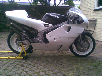 B RG500 fairing seat made to measure2.jpg